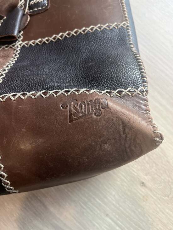 Large Dark Brown Leather Bag for the Weekend. Mix of Patchwork Style Leathers. W - Picture 3 of 16